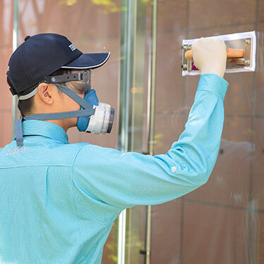 ガラス面防虫加工(ガラスに集まる害虫対策)